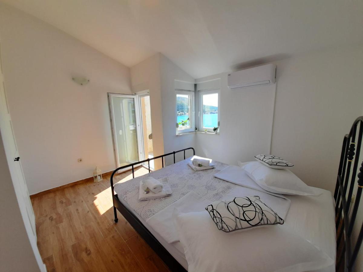 Holiday Beach House Appartement Grebaštica Buitenkant foto