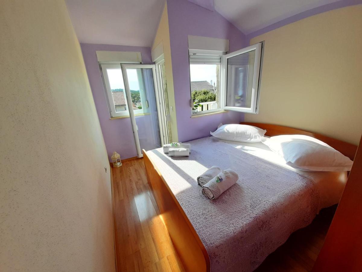 Holiday Beach House Appartement Grebaštica Buitenkant foto
