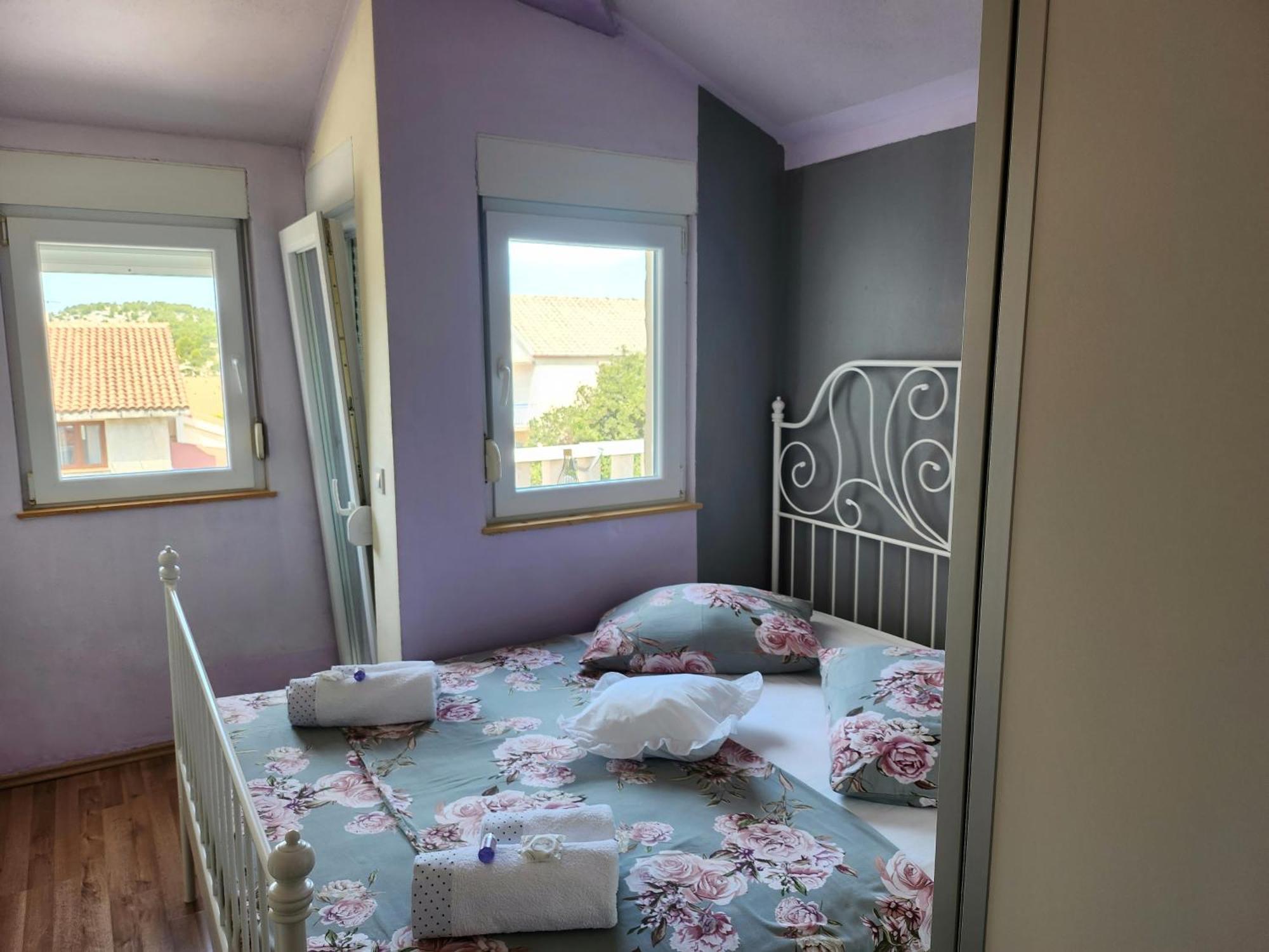 Holiday Beach House Appartement Grebaštica Buitenkant foto